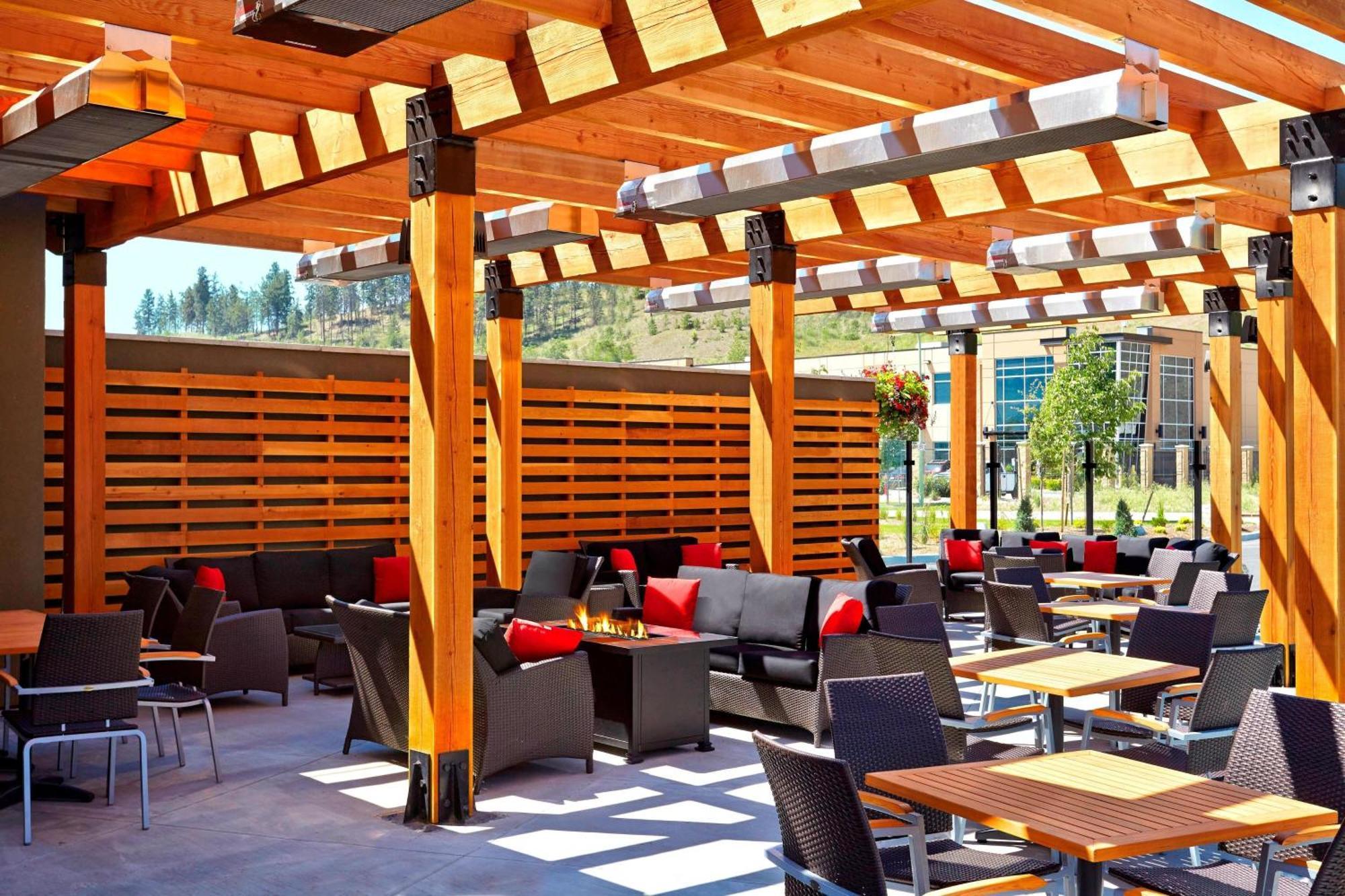 Four Points By Sheraton Kelowna Airport מראה חיצוני תמונה
