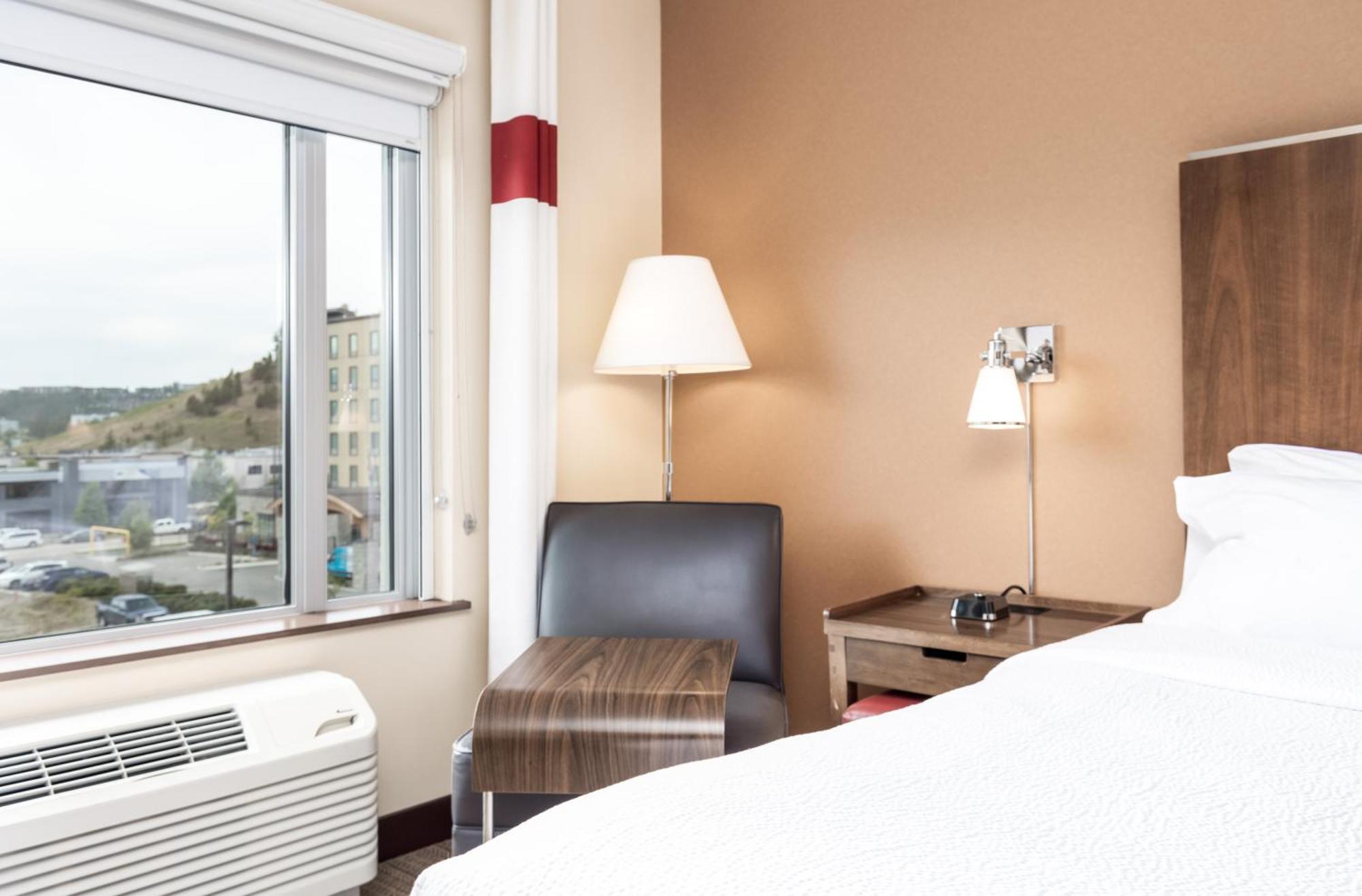 Four Points By Sheraton Kelowna Airport מראה חיצוני תמונה